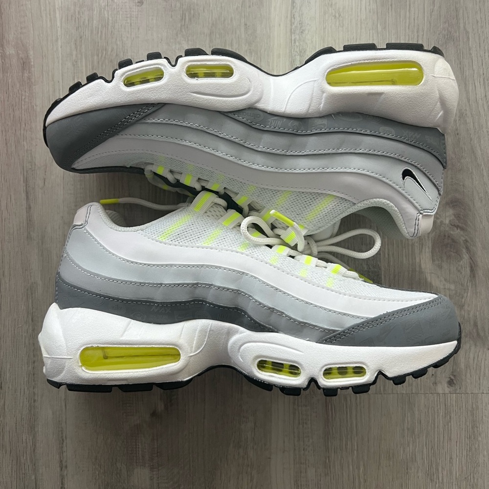LIKE NEW AIR MAX 95 RECRAFT